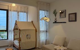 New Bali Residence L Seaview L 8 Pax L Kids Friendly L Water Theme Park L 5Mins To Jonker L Kids Slide